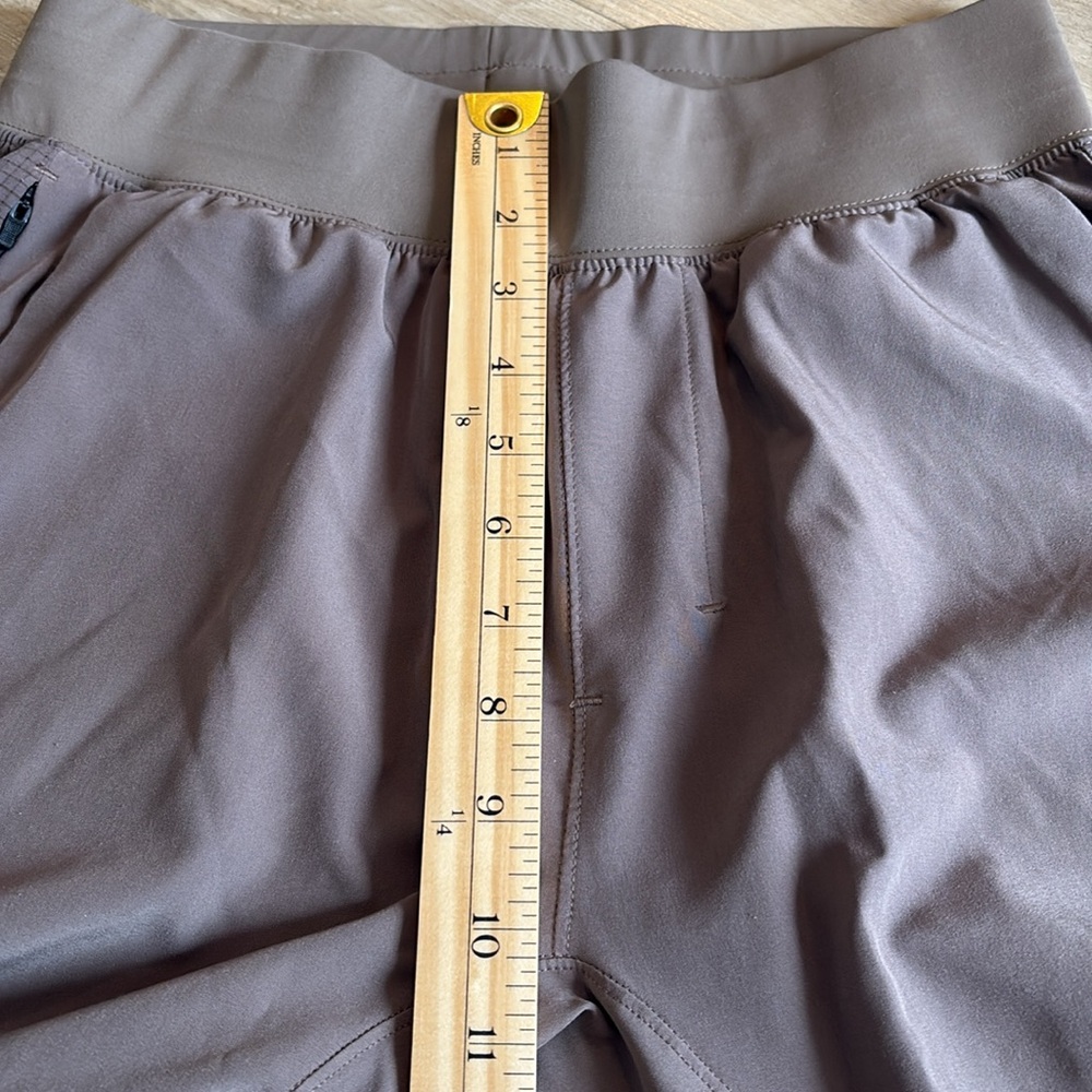 Abercrombie & Fitch YPB Motion Tek Pants Men’s Size XS 2 Tone Taupe Drawstring - Picture 4 of 12